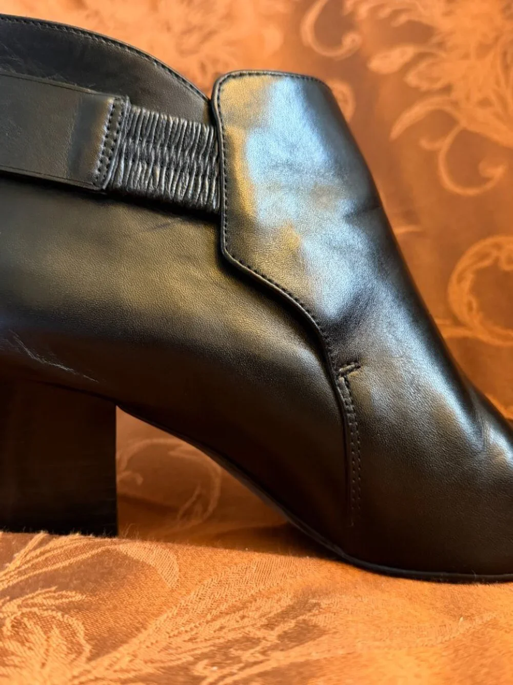 Tory Burch Black Leather Ankle Booties Sz 7M